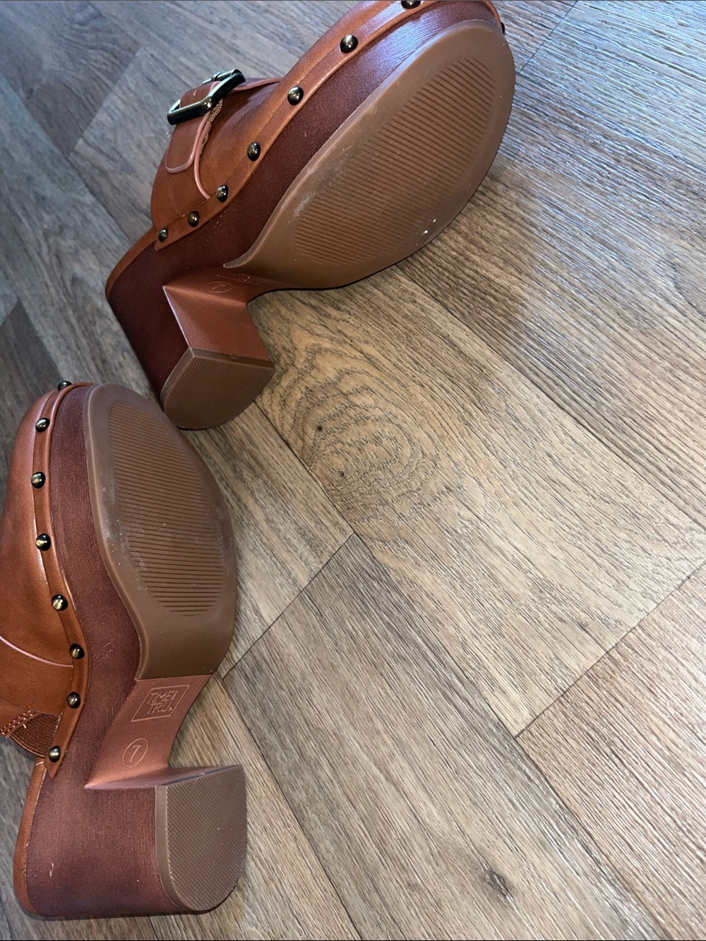 Women’s Clog Mules - Picture 5 of 5